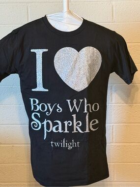 Twilight Saga "I Heart Boys Who Sparkle" t-shirt